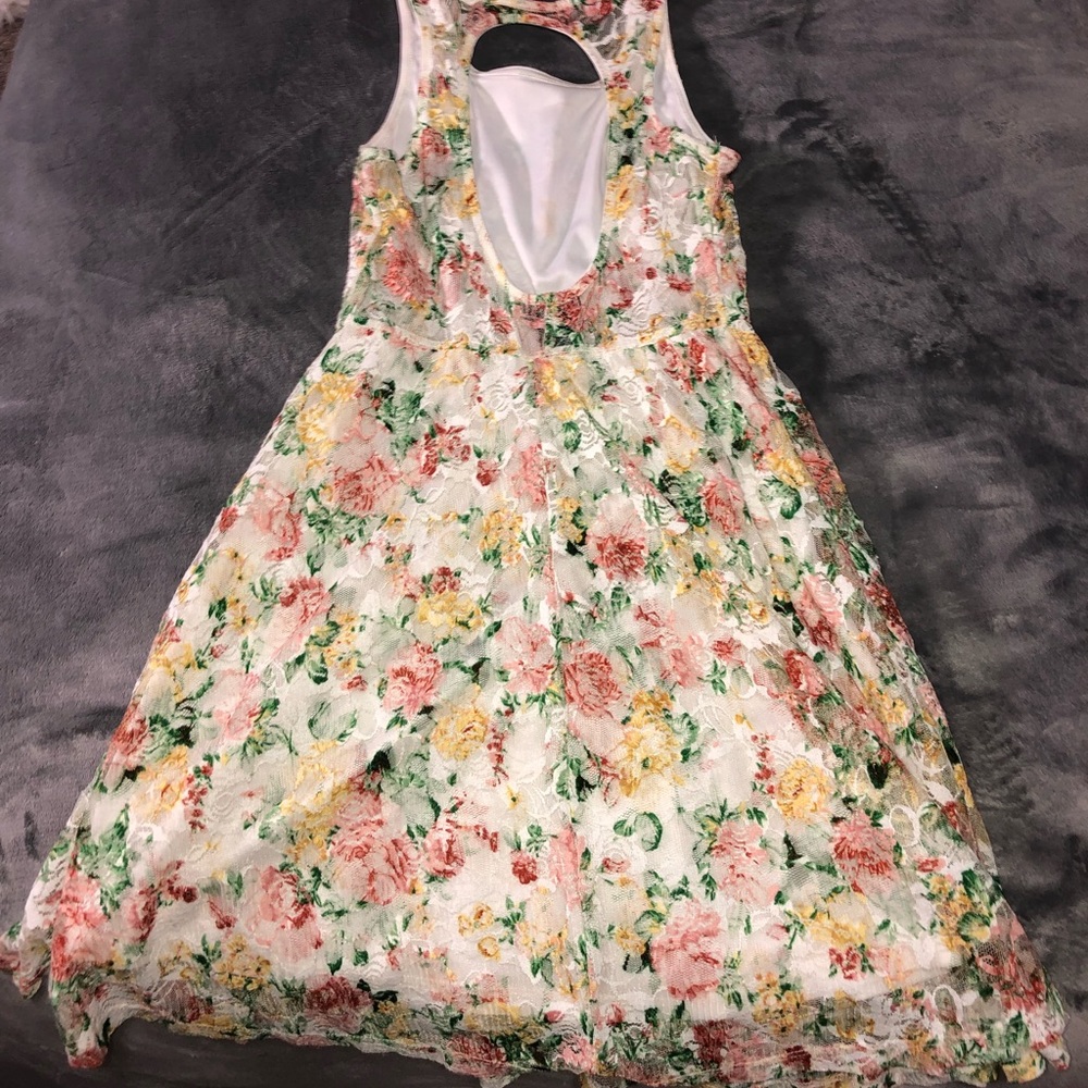 Dress - Picture 2 of 2